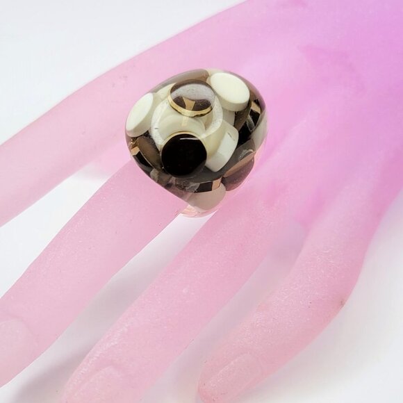 Chunky Oval Shape Resin Ring With Brown and White Pill Beads Lucite Large Ring - Picture 2 of 8